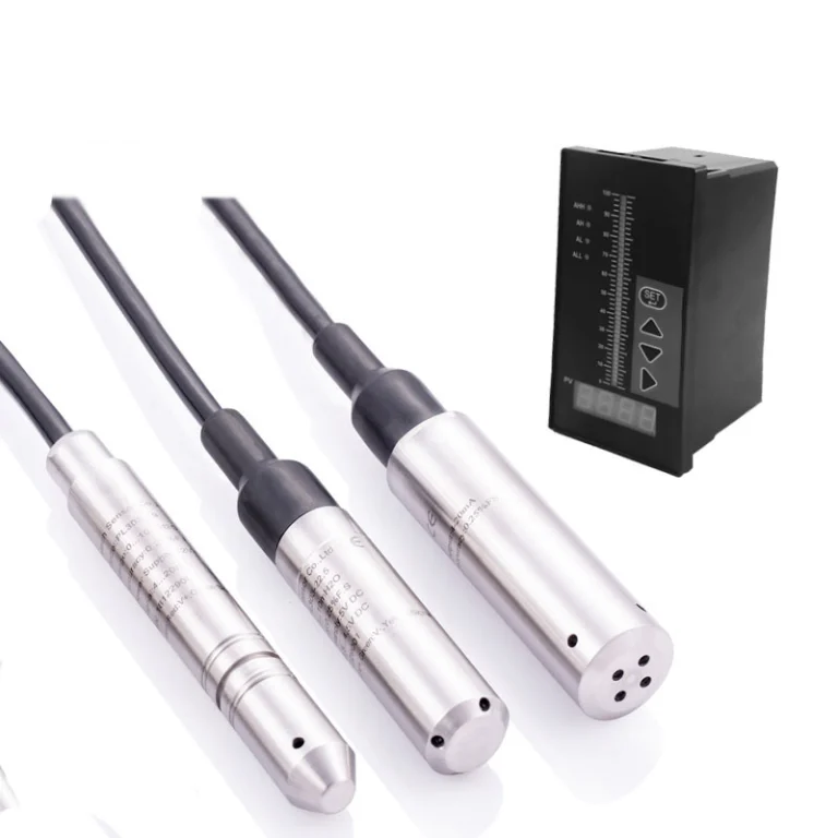 Submersible level transmitter