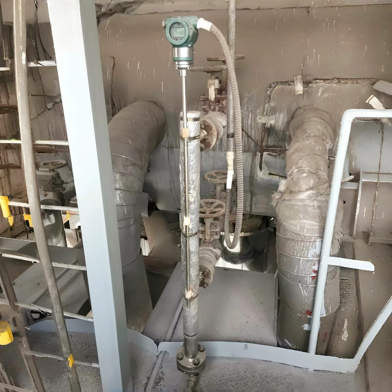 magnetostrictive level transmitter