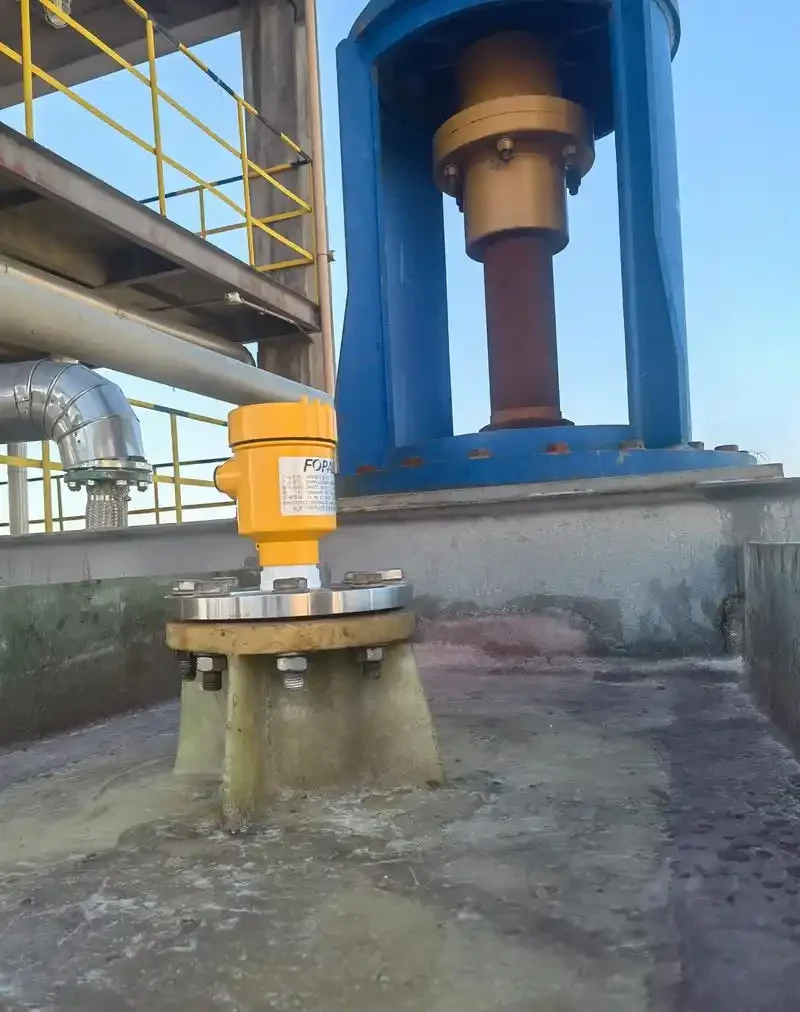 Radar level sensor water tank measurement