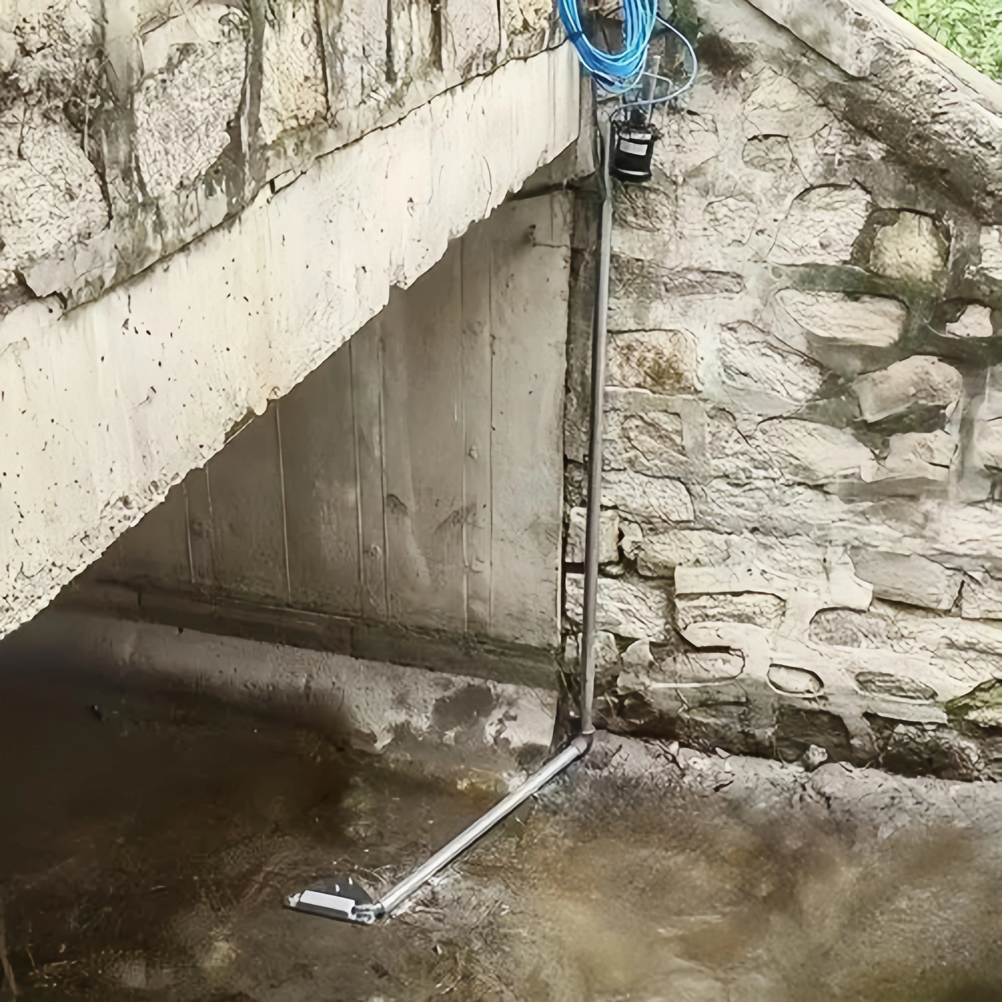 Ultrasonic flow meter measures open channel water