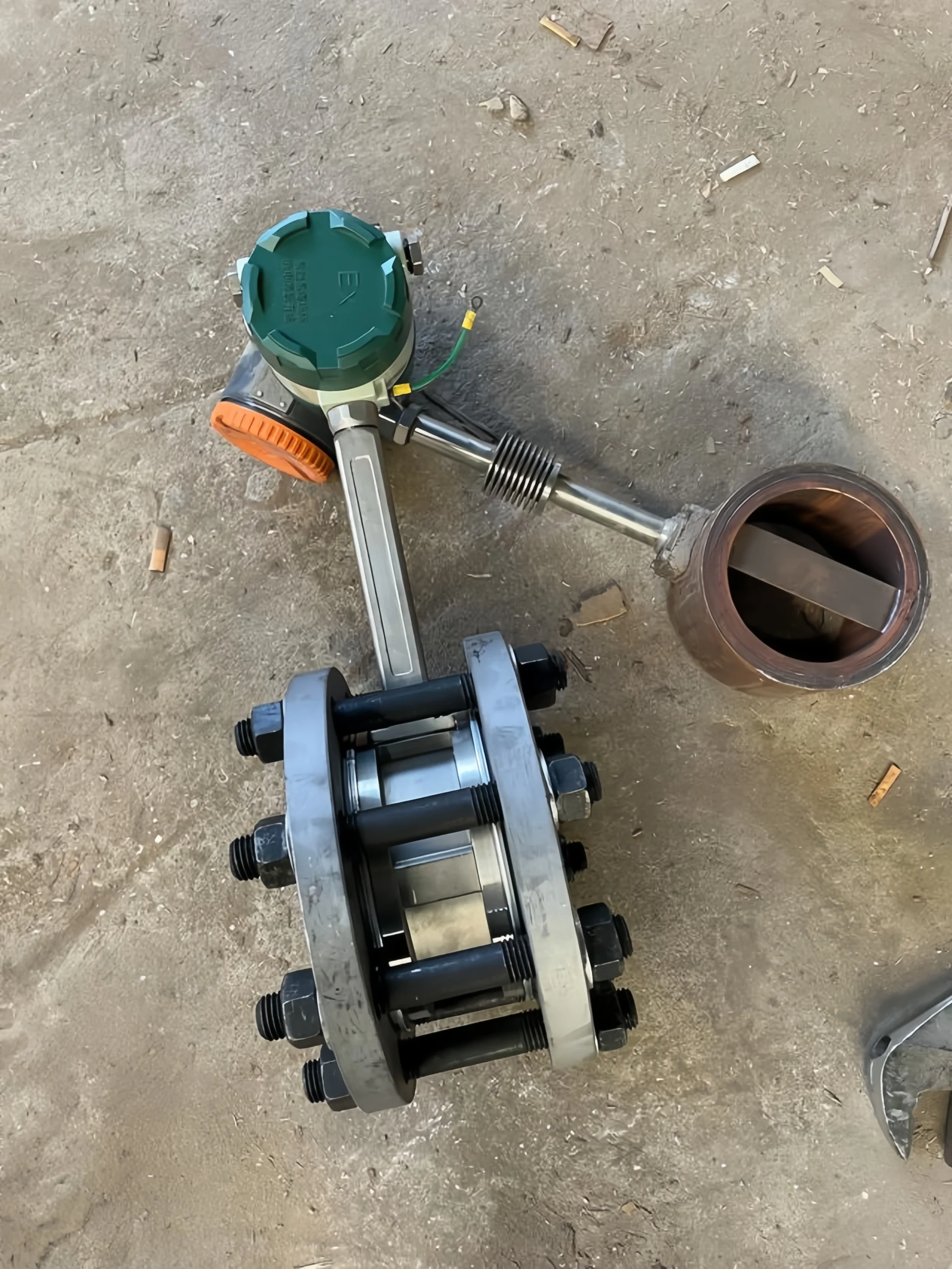 Vortex flow meter measures high-temperature boiler water