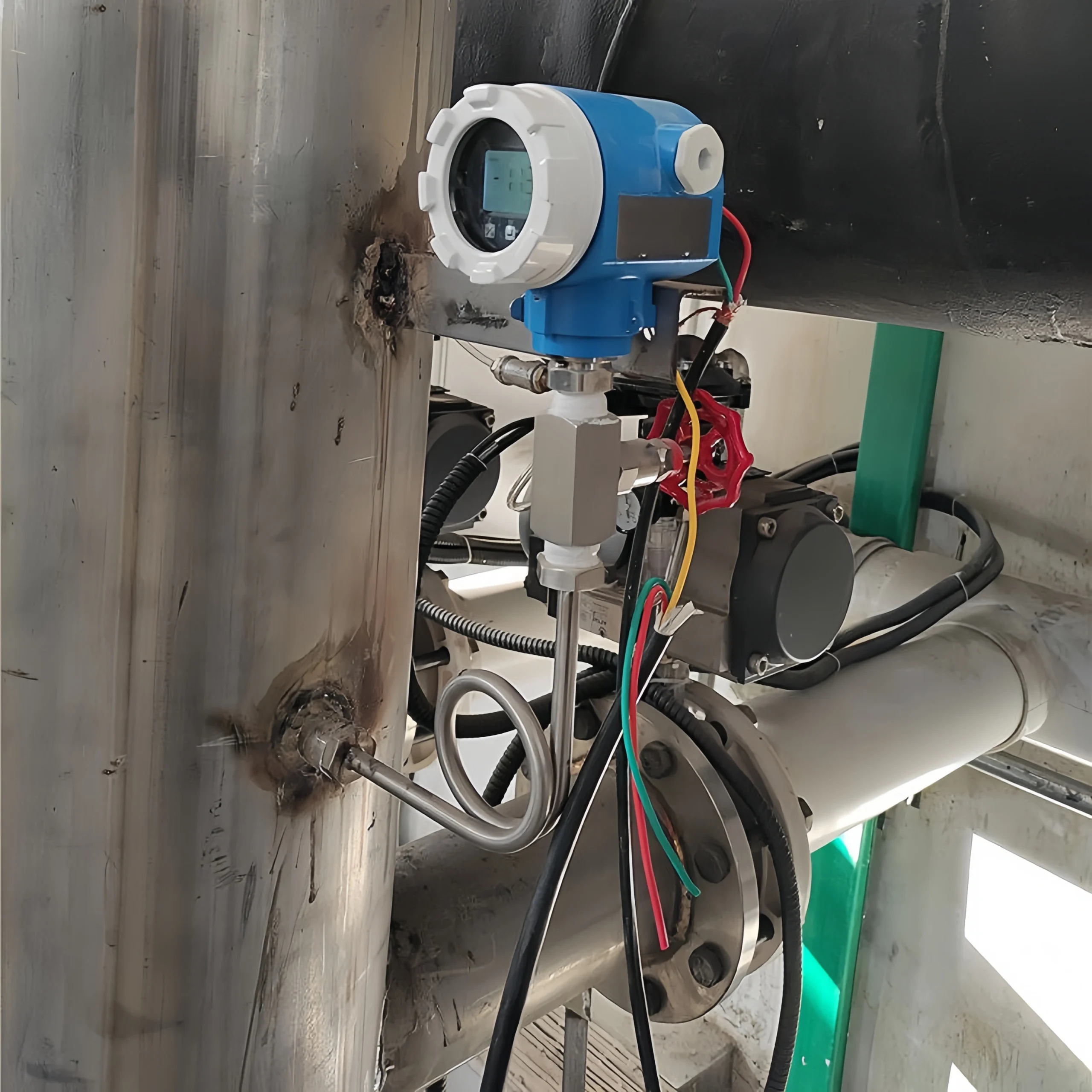 submersible liquid level sensor for measuring water level