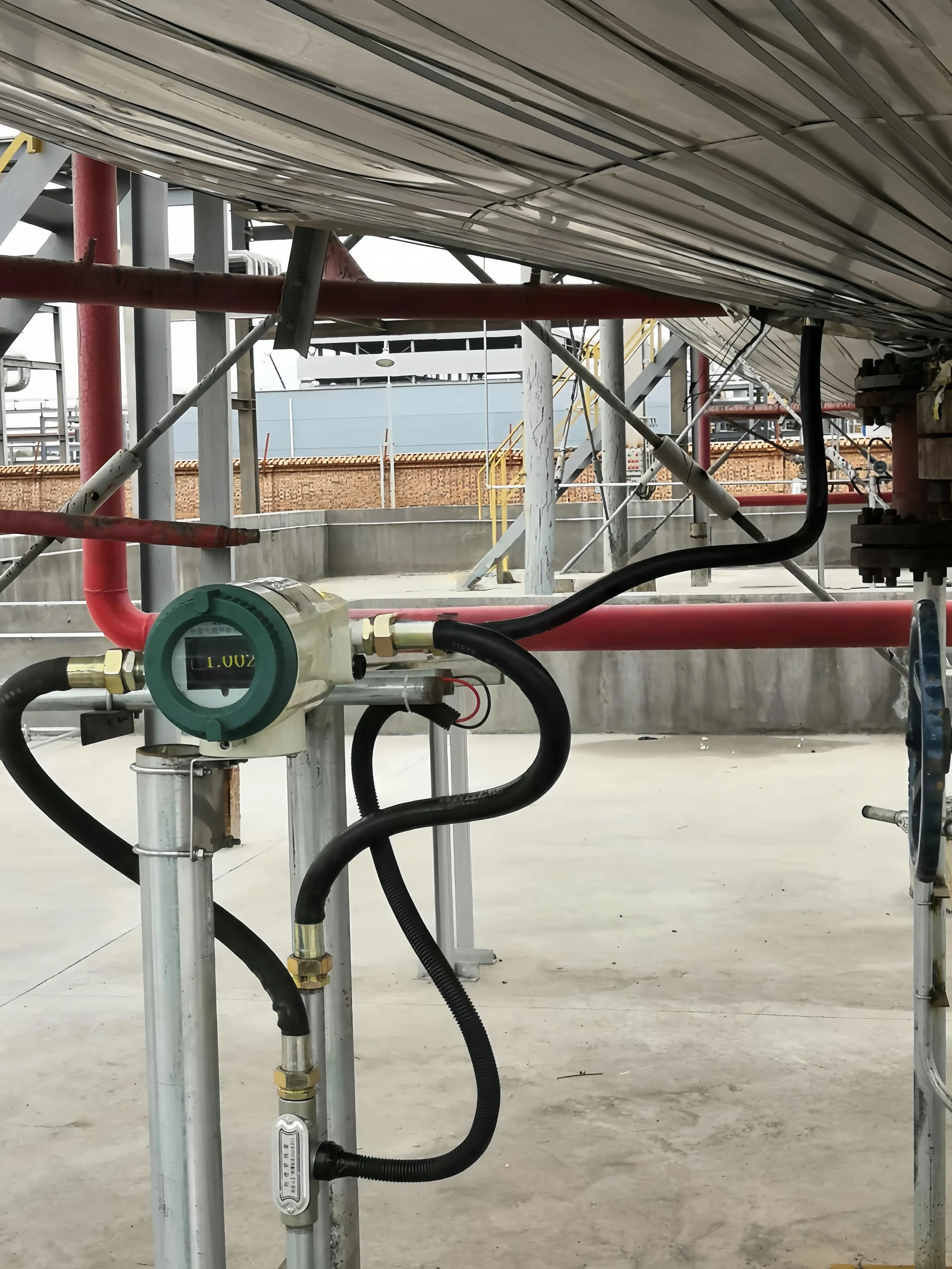 Liquid ammonia spherical tank level meter