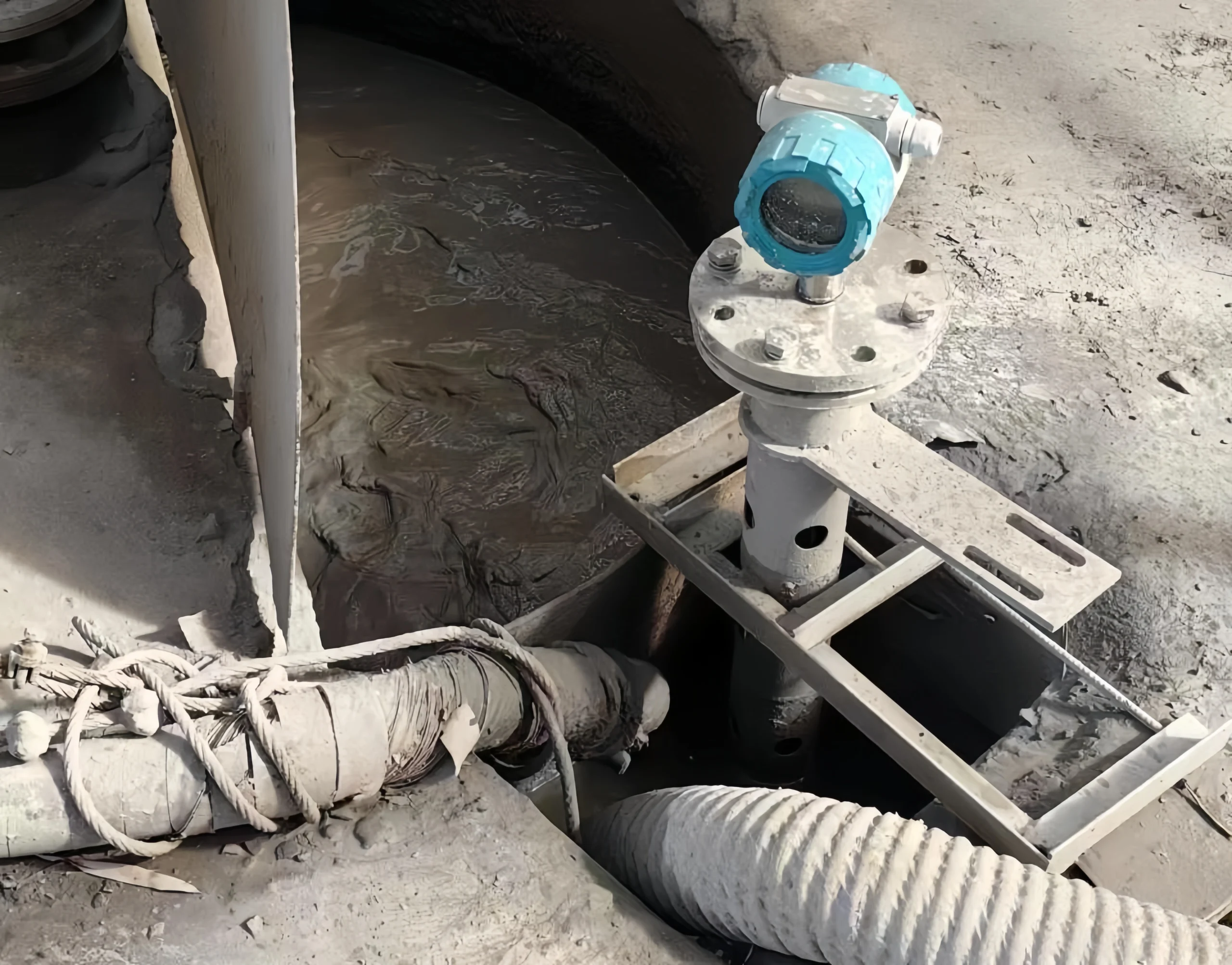 Tuning fork density meter for measuring cement