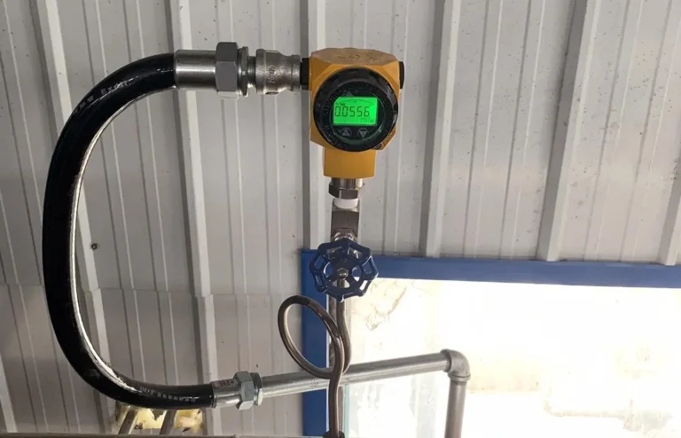 Pressure sensors for corrosive liquids and gases 1