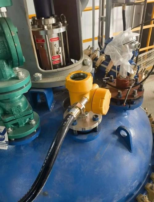 Dielectric Constant of Radar Level Transmitter