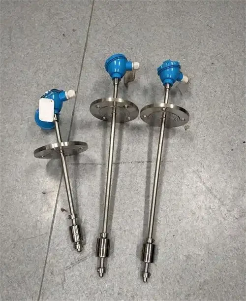 Magnetostrictive Level Transmitters vs. Float Level Transmitters 1